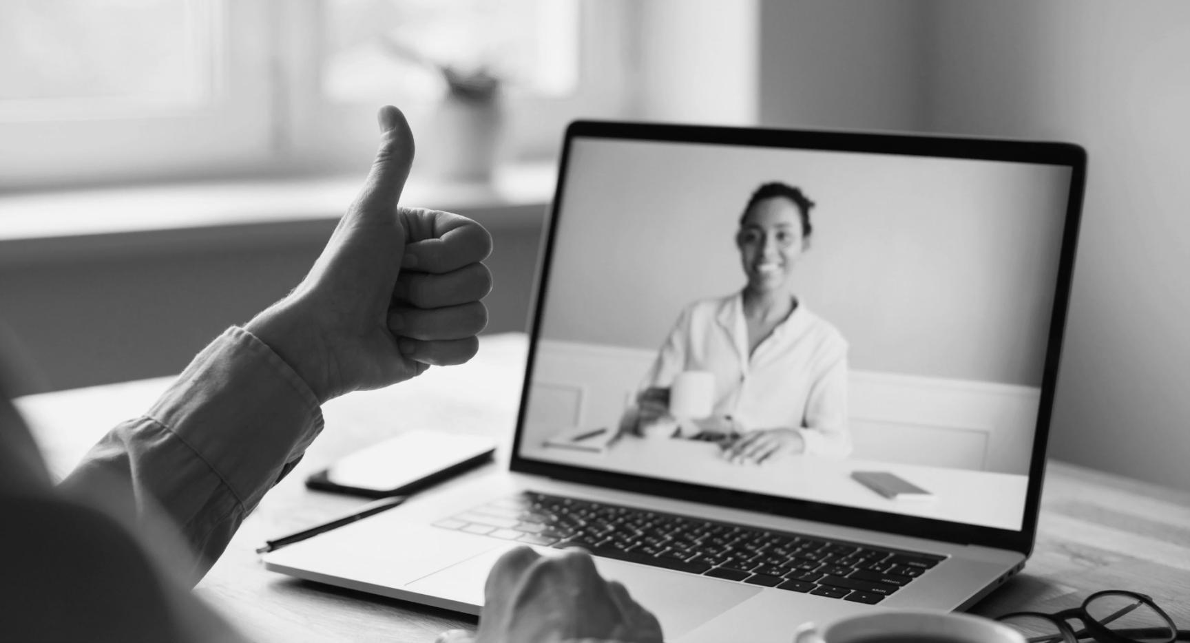 Online seminar session focused on economic data analysis